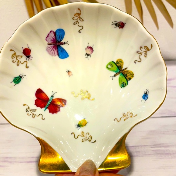 Vintage Porcelain Trinket Shell Dish - Picture 3 of 10